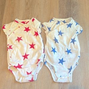 B/G Twin onesies, Play, Aden + Anais, 6-9 mon